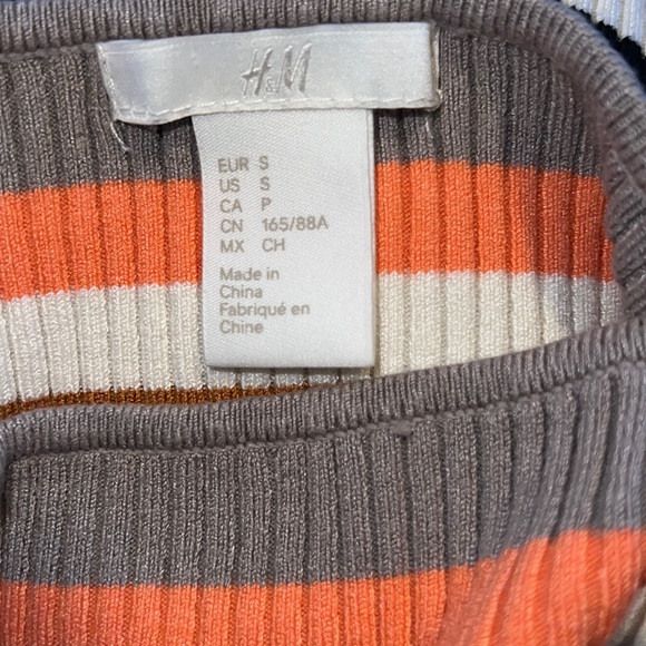 H&M Off-the-shoulder top - Mole/Striped EUC. - Picture 13 of 17